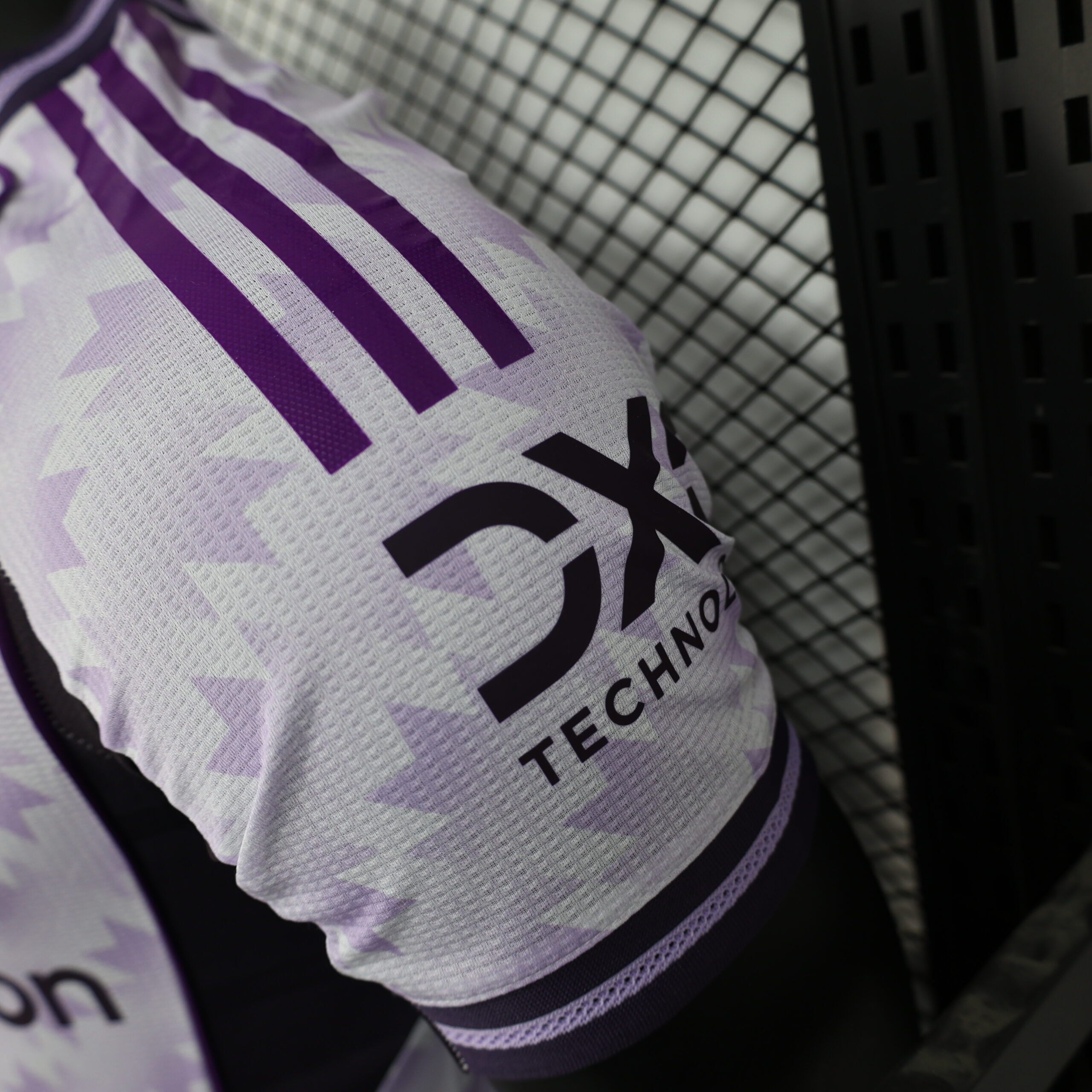 2025/2026 Player Version Manchester United Pecial Edition White Purple Football Shirt 1:1 Thai Quality - 图片 7