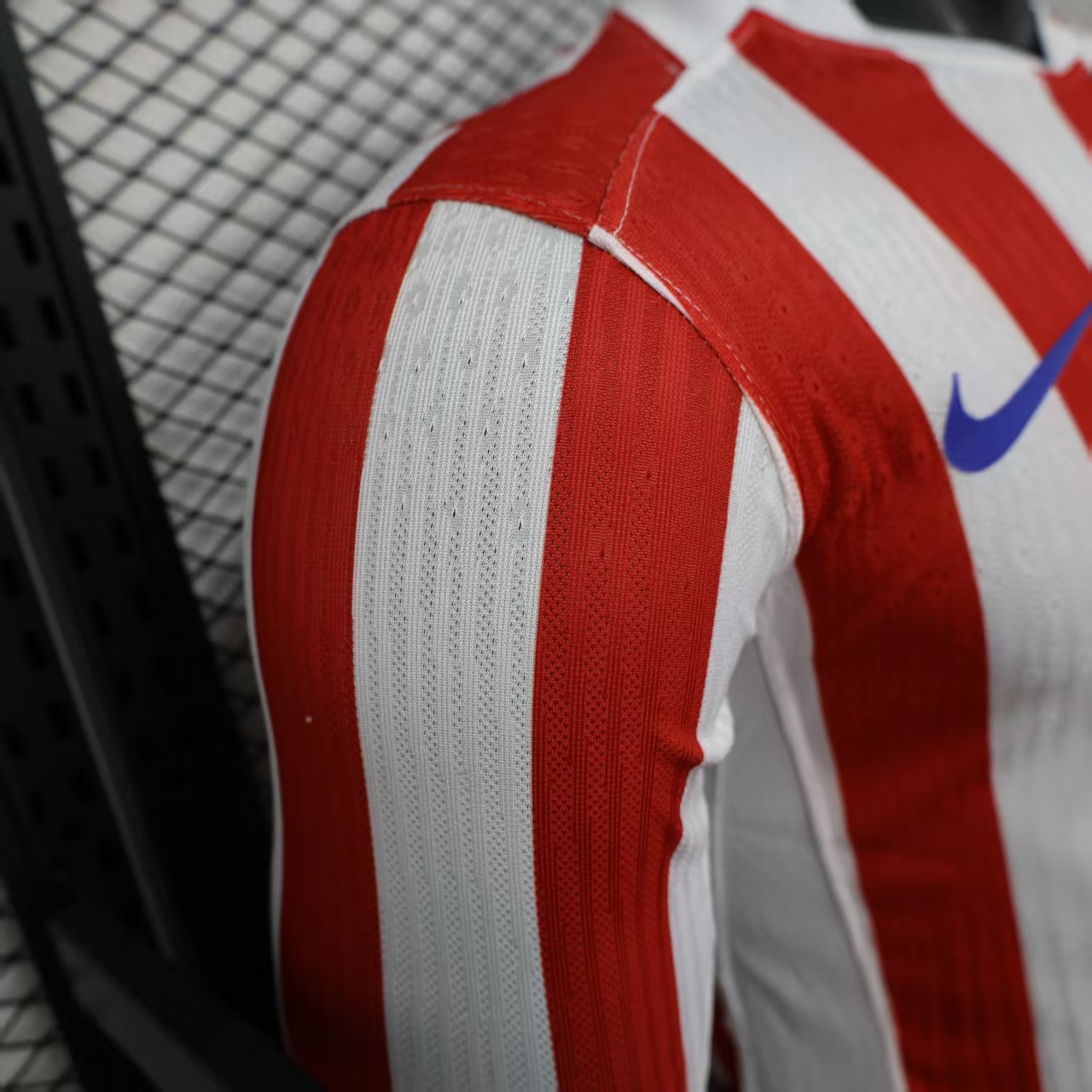 2025/2026 Long Sleeve Player Version Atletico Madrid Home Soccer Jersey 1:1 Thai Quality - 图片 5