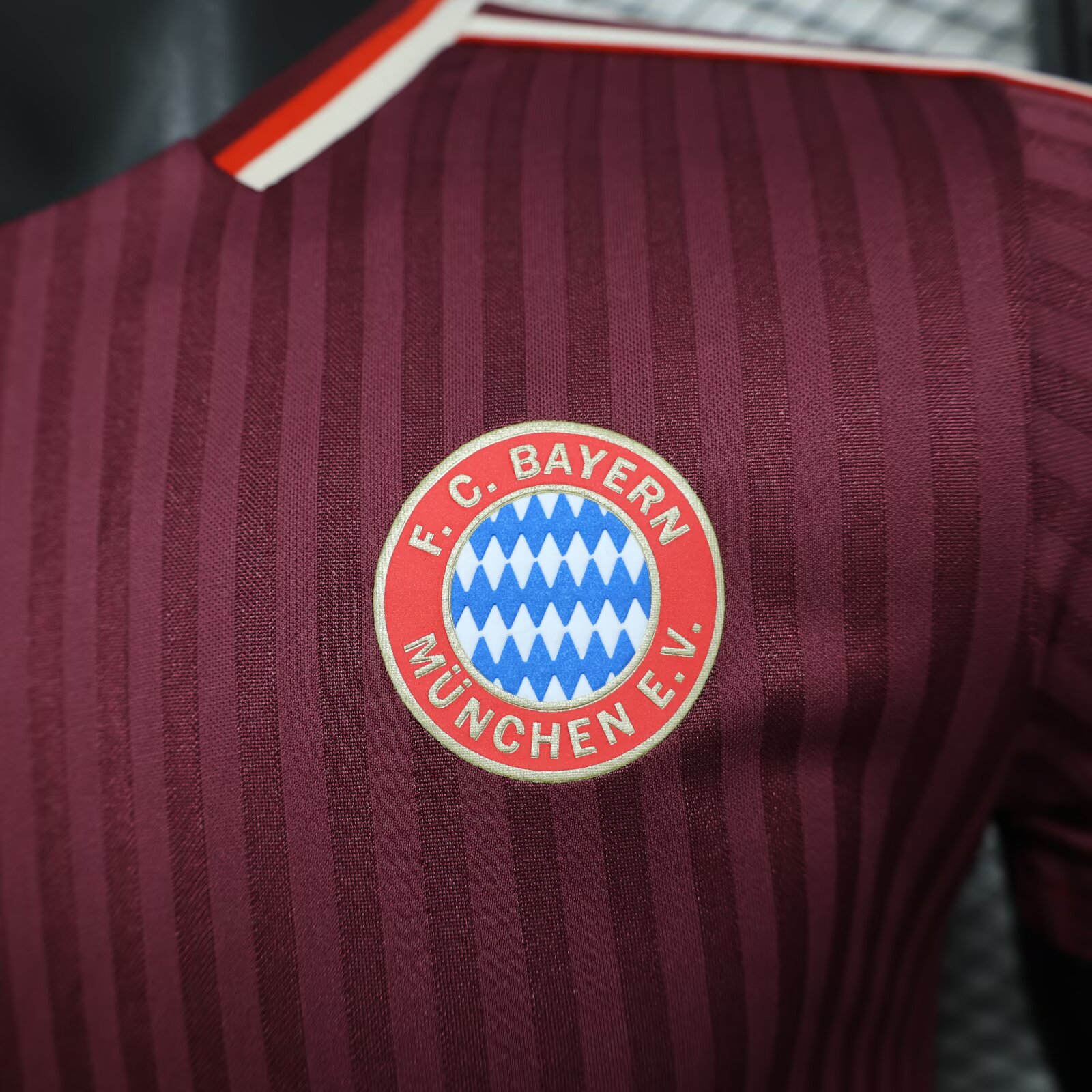 2025/2026 Player Version Bayern Munich Special Edition Crimson Football Shirt 1:1 Thai Quality - 图片 4