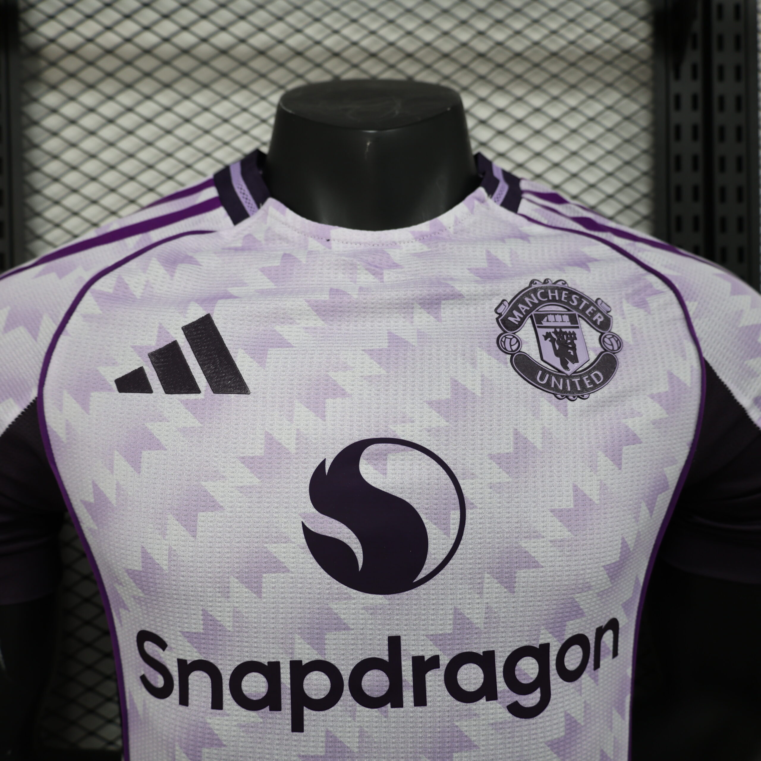 2025/2026 Player Version Manchester United Pecial Edition White Purple Football Shirt 1:1 Thai Quality - 图片 3