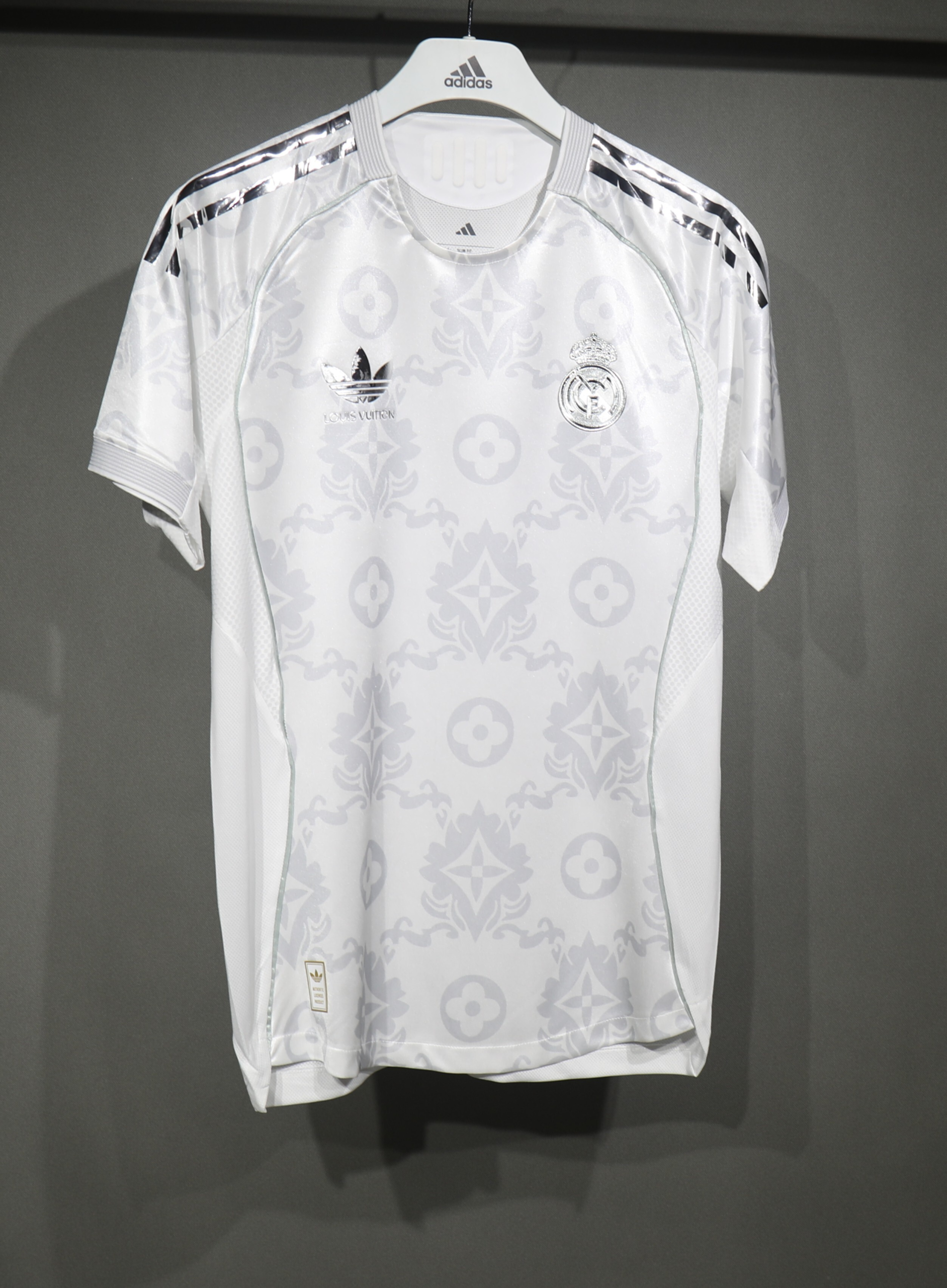 2025/2026 Player Version Real Madrid Galaxy Lights Co-Branded Football Shirt 1:1 Thai Quality