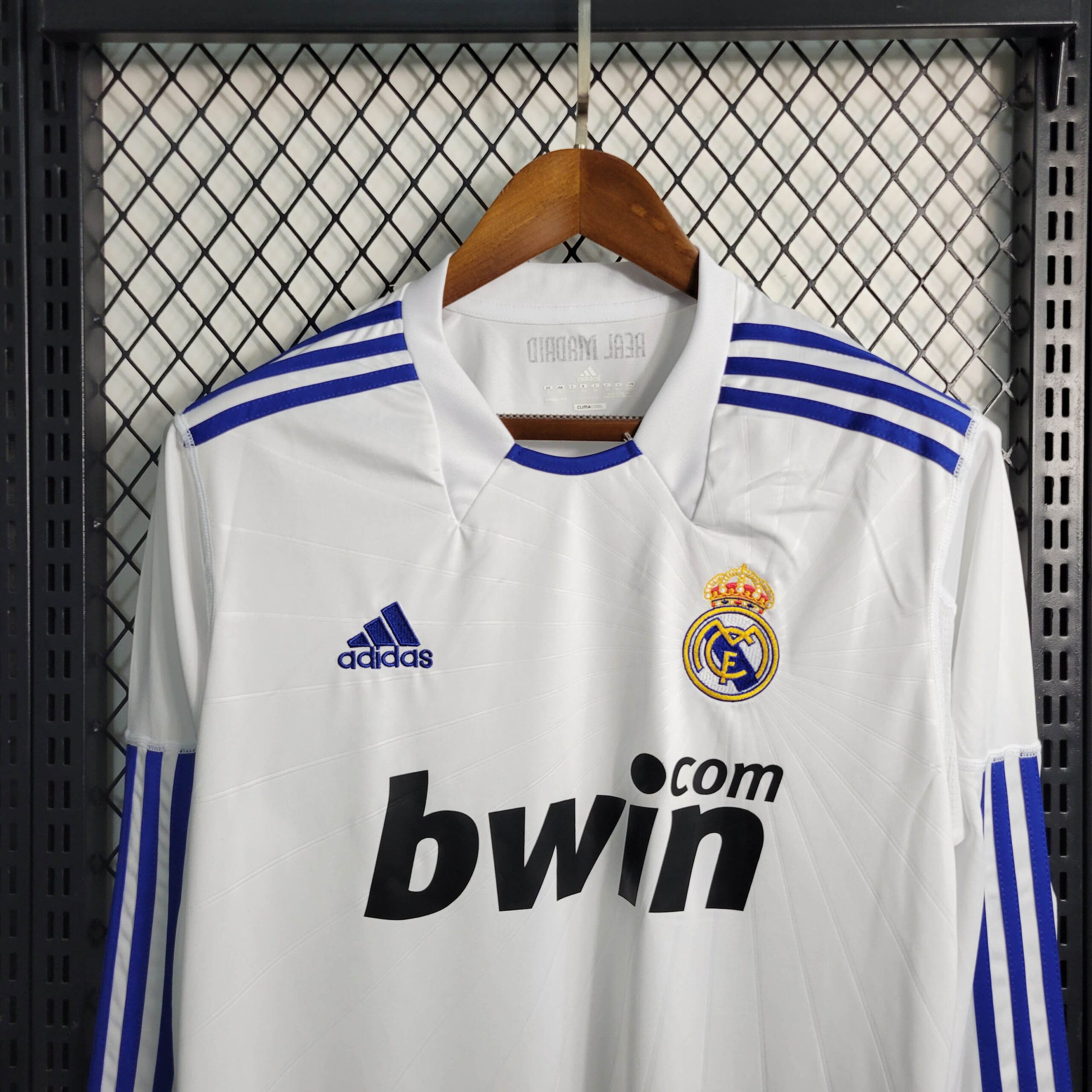 2010/2011 Retro Long Sleeve Real Madrid Home Soccer Jersey 1:1 Thai Quality - 图片 3