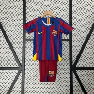 2005/2006 Retro Barcelona Home Football Shirt Kids Size