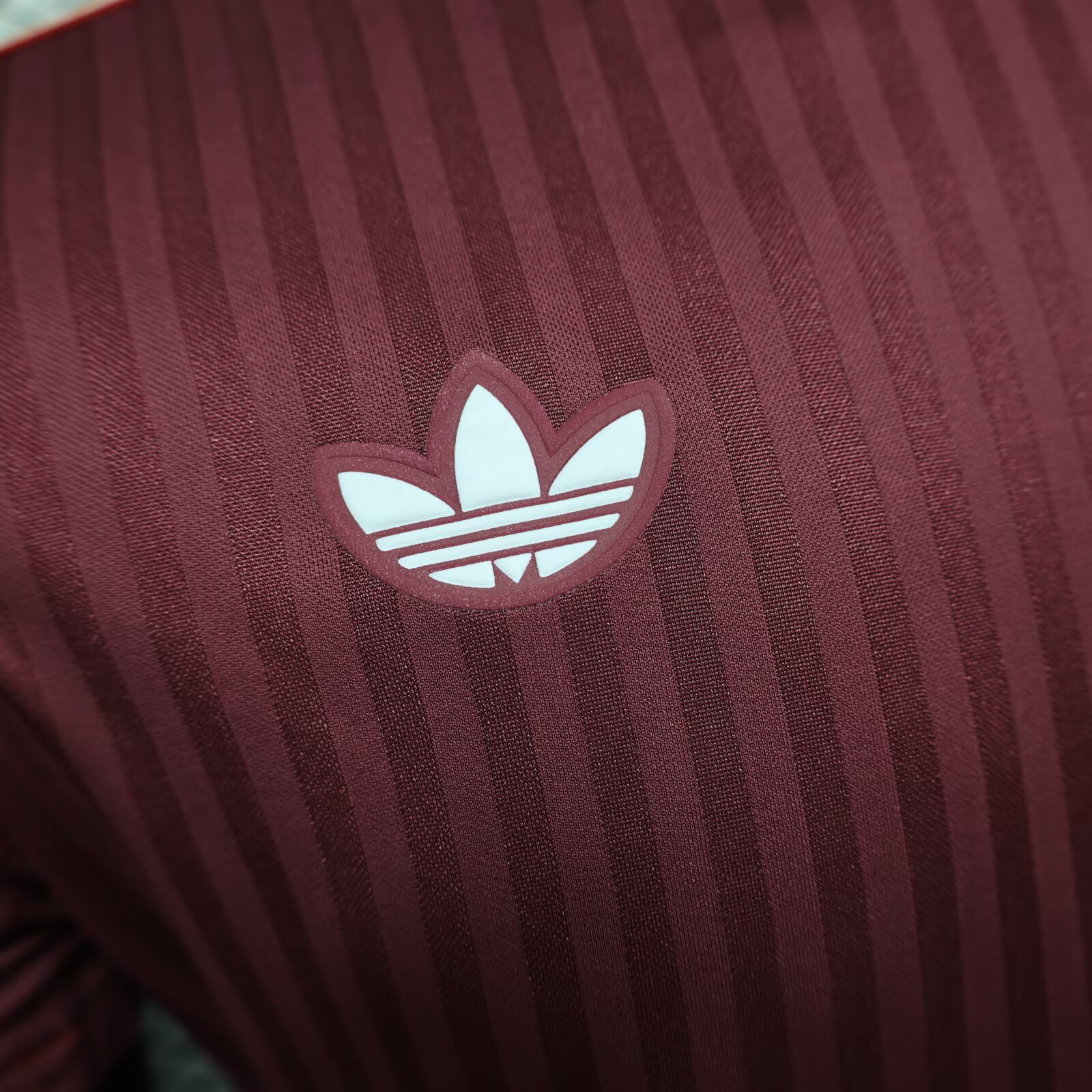 2025/2026 Player Version Bayern Munich Special Edition Crimson Football Shirt 1:1 Thai Quality - 图片 5